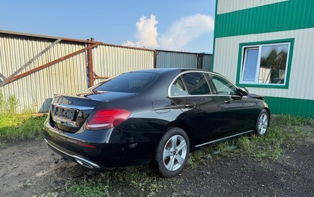Mercedes-Benz E-Класс, 2017 год, 1 299 000 рублей, 2 фотография
