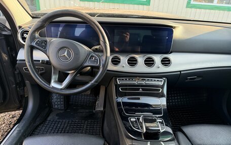Mercedes-Benz E-Класс, 2017 год, 1 299 000 рублей, 13 фотография
