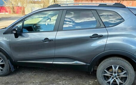 Renault Kaptur I рестайлинг, 2017 год, 1 350 000 рублей, 4 фотография