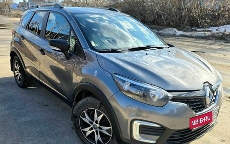 Renault Kaptur I рестайлинг, 2017 год, 1 350 000 рублей, 2 фотография
