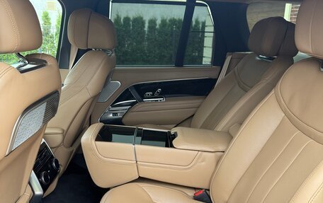 Land Rover Range Rover IV рестайлинг, 2022 год, 14 000 000 рублей, 4 фотография
