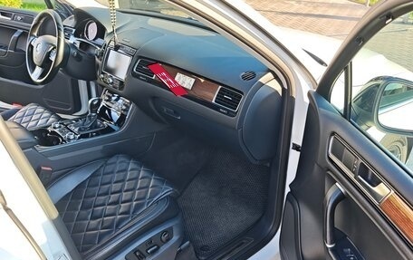 Volkswagen Touareg III, 2016 год, 2 700 000 рублей, 11 фотография