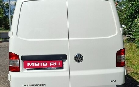 Volkswagen Transporter T5 рестайлинг, 2014 год, 2 100 000 рублей, 4 фотография