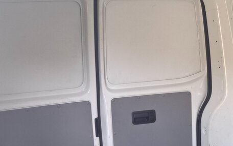 Volkswagen Transporter T5 рестайлинг, 2014 год, 2 100 000 рублей, 14 фотография