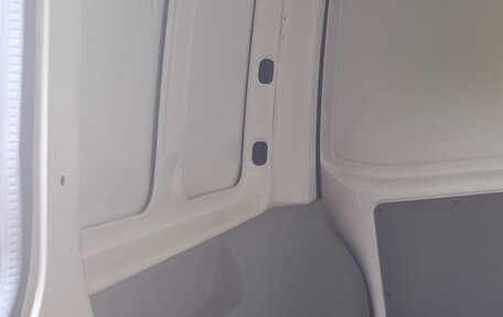 Volkswagen Transporter T5 рестайлинг, 2014 год, 2 100 000 рублей, 13 фотография