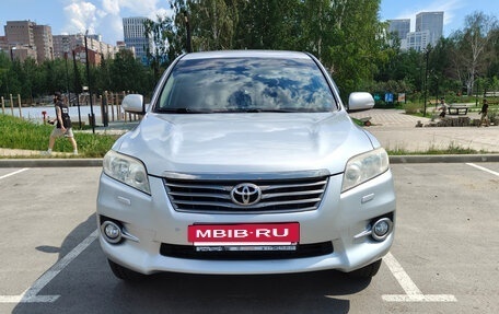 Toyota RAV4, 2010 год, 1 300 000 рублей, 2 фотография