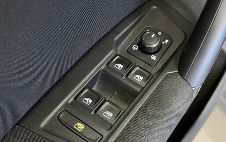 Volkswagen Tiguan II, 2019 год, 2 747 000 рублей, 17 фотография