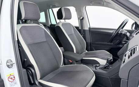 Volkswagen Tiguan II, 2019 год, 2 747 000 рублей, 26 фотография