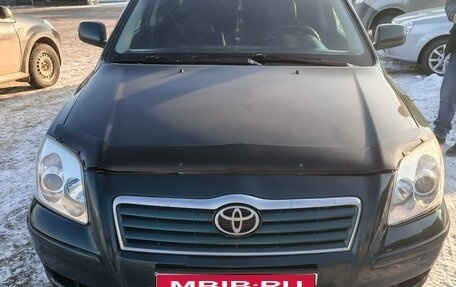 Toyota Avensis III рестайлинг, 2005 год, 580 000 рублей, 1 фотография