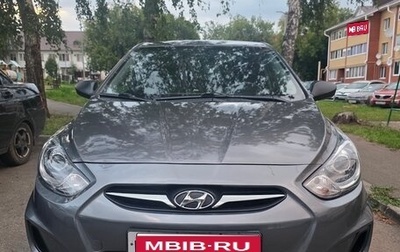 Hyundai Solaris II рестайлинг, 2013 год, 730 000 рублей, 1 фотография