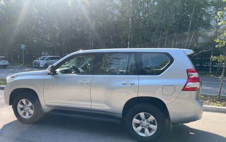 Toyota Land Cruiser Prado 150 рестайлинг 2, 2013 год, 4 170 000 рублей, 5 фотография
