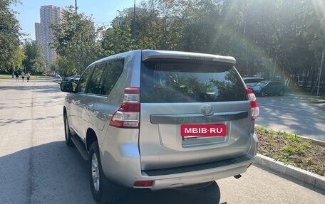 Toyota Land Cruiser Prado 150 рестайлинг 2, 2013 год, 4 170 000 рублей, 13 фотография