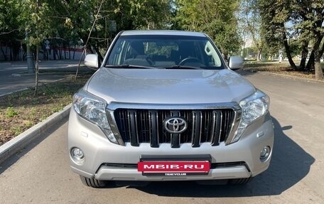 Toyota Land Cruiser Prado 150 рестайлинг 2, 2013 год, 4 170 000 рублей, 2 фотография