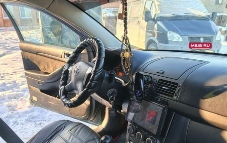 Toyota Avensis III рестайлинг, 2005 год, 580 000 рублей, 6 фотография