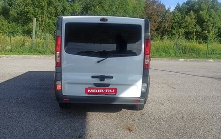 Renault Trafic, 2008 год, 1 050 000 рублей, 2 фотография
