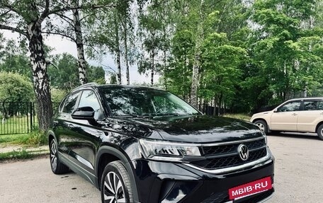 Volkswagen Taos, 2021 год, 1 720 000 рублей, 3 фотография