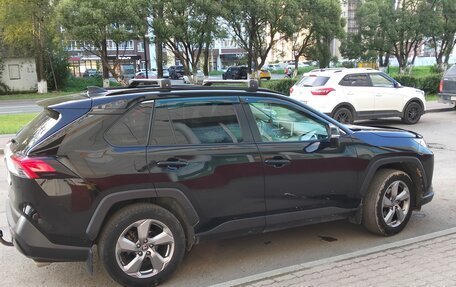 Toyota RAV4, 2021 год, 2 900 000 рублей, 3 фотография