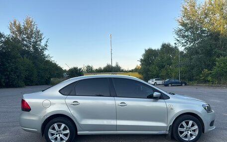 Volkswagen Polo VI (EU Market), 2011 год, 700 000 рублей, 1 фотография