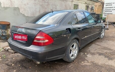 Mercedes-Benz E-Класс, 2003 год, 230 000 рублей, 4 фотография