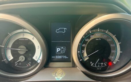 Toyota Land Cruiser Prado 150 рестайлинг 2, 2012 год, 2 650 000 рублей, 14 фотография