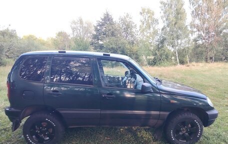 Chevrolet Niva I рестайлинг, 2004 год, 250 000 рублей, 5 фотография