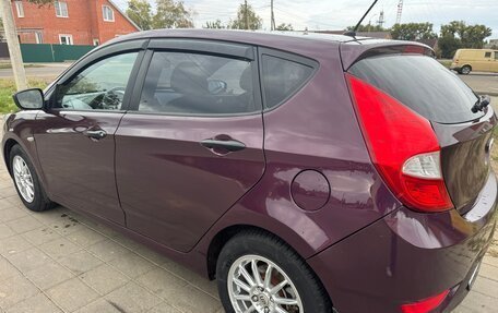 Hyundai Solaris II рестайлинг, 2011 год, 710 000 рублей, 2 фотография