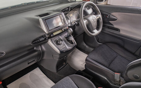 Toyota Wish II, 2010 год, 999 000 рублей, 14 фотография