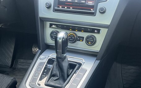 Volkswagen Passat B8 рестайлинг, 2015 год, 2 150 000 рублей, 15 фотография