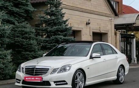 Mercedes-Benz E-Класс, 2012 год, 2 099 000 рублей, 2 фотография