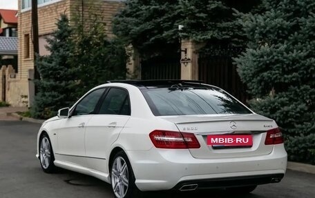 Mercedes-Benz E-Класс, 2012 год, 2 099 000 рублей, 11 фотография