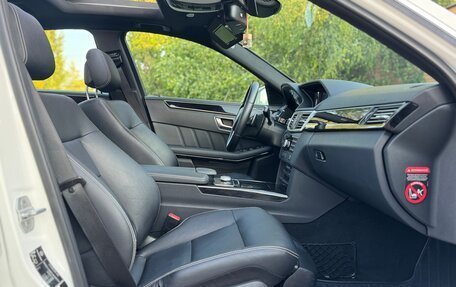 Mercedes-Benz E-Класс, 2012 год, 2 099 000 рублей, 24 фотография
