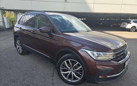 Volkswagen Tiguan II, 2021 год, 2 490 000 рублей, 4 фотография