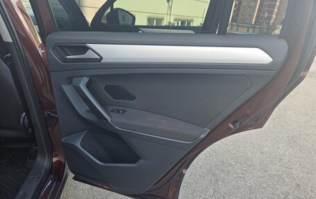 Volkswagen Tiguan II, 2021 год, 2 490 000 рублей, 15 фотография