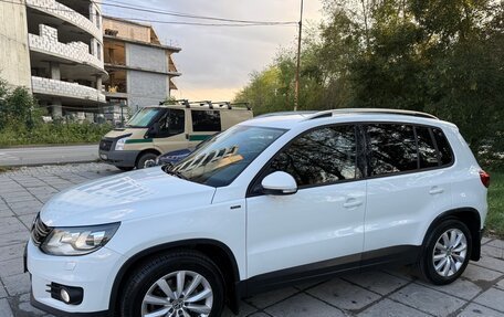 Volkswagen Tiguan I, 2016 год, 1 870 000 рублей, 2 фотография