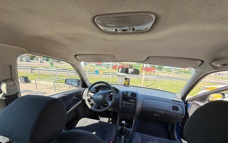 Mazda 323, 2000 год, 330 000 рублей, 6 фотография