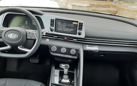 Hyundai Elantra, 2023 год, 2 377 000 рублей, 5 фотография
