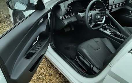 Hyundai Elantra, 2023 год, 2 377 000 рублей, 6 фотография