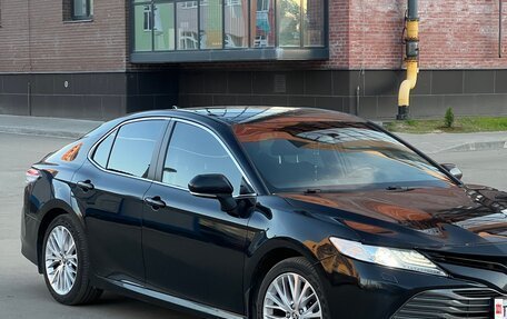 Toyota Camry, 2018 год, 2 250 000 рублей, 8 фотография
