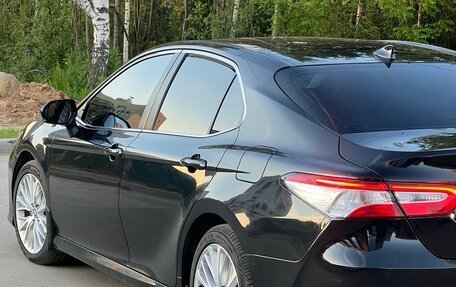 Toyota Camry, 2018 год, 2 250 000 рублей, 4 фотография
