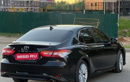 Toyota Camry, 2018 год, 2 250 000 рублей, 6 фотография