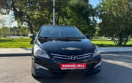 Hyundai Solaris II рестайлинг, 2016 год, 900 000 рублей, 1 фотография