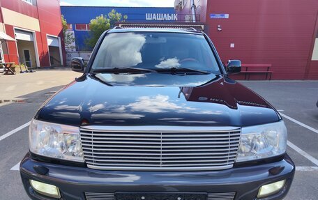 Toyota Land Cruiser 100 рестайлинг 2, 2007 год, 2 350 000 рублей, 1 фотография