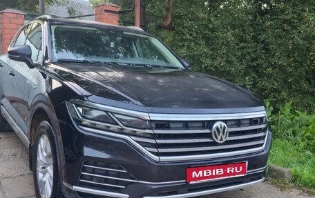 Volkswagen Touareg III, 2019 год, 3 450 000 рублей, 1 фотография