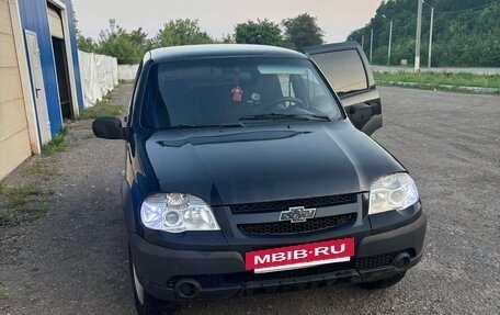 Chevrolet Niva I рестайлинг, 2011 год, 400 000 рублей, 25 фотография