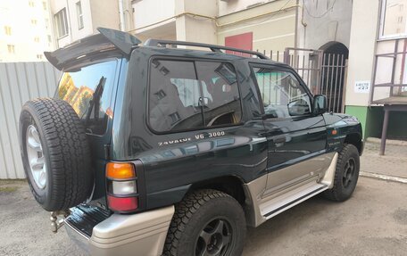 Mitsubishi Pajero III рестайлинг, 1999 год, 2 000 000 рублей, 3 фотография