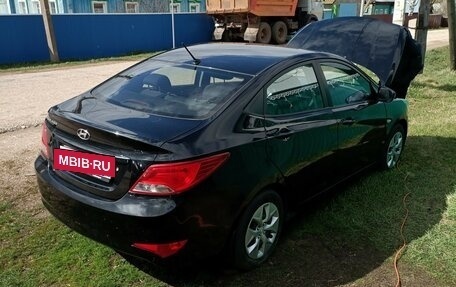 Hyundai Solaris II рестайлинг, 2016 год, 910 000 рублей, 3 фотография