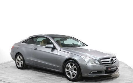 Mercedes-Benz E-Класс, 2010 год, 998 000 рублей, 4 фотография