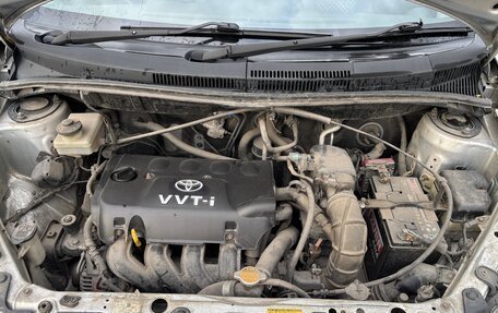 Toyota Ist II, 2003 год, 430 000 рублей, 25 фотография