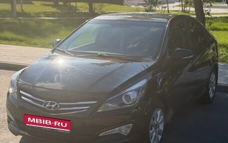 Hyundai Solaris II рестайлинг, 2016 год, 900 000 рублей, 6 фотография