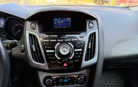 Ford Focus III, 2011 год, 900 000 рублей, 2 фотография